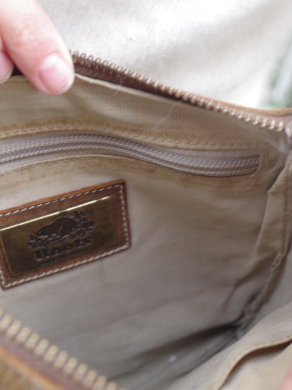 Vintage Leather Roots Purse Made Cananda - Picture 7 of 8